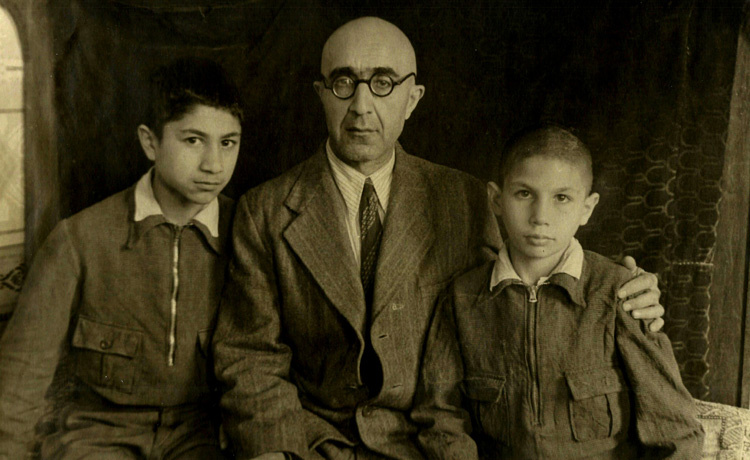 Мамед Ибрагим Ибрагимбеков с сыновьями Максудом и Рустамом