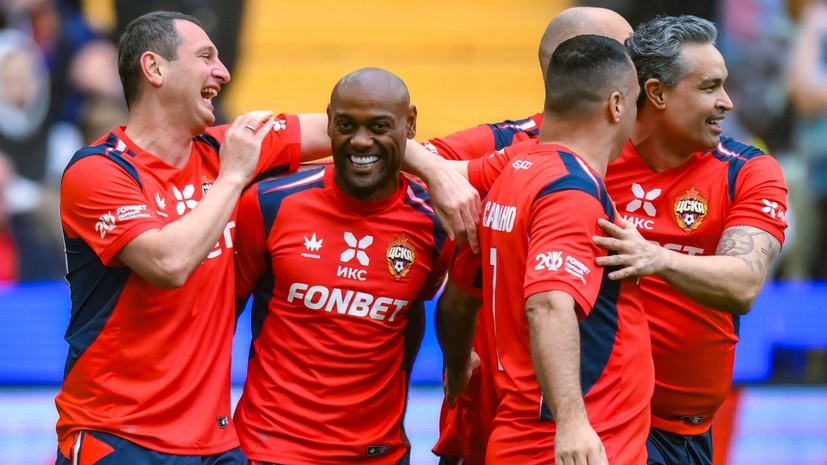     Экс-футболисты ЦСКА Алан Дзагоев, Вагнер Лав, Даниэл Карвальо, Дуду и Сергей Игнашевич РИА Новости Григорий Сысоев