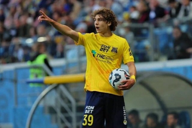    17-летний Максим Радченко впервые сыграл в РПЛ. Фото: ФК Ростов