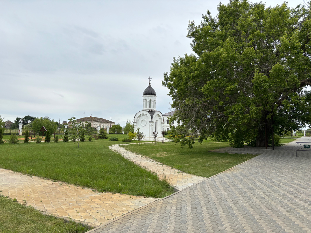 Территория храма сегодня 