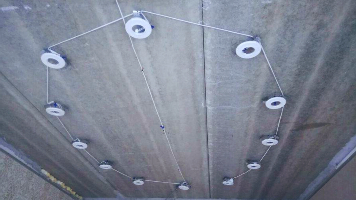 Главное не использовать ШВВП, который для стационарной проводки — худший выбор.