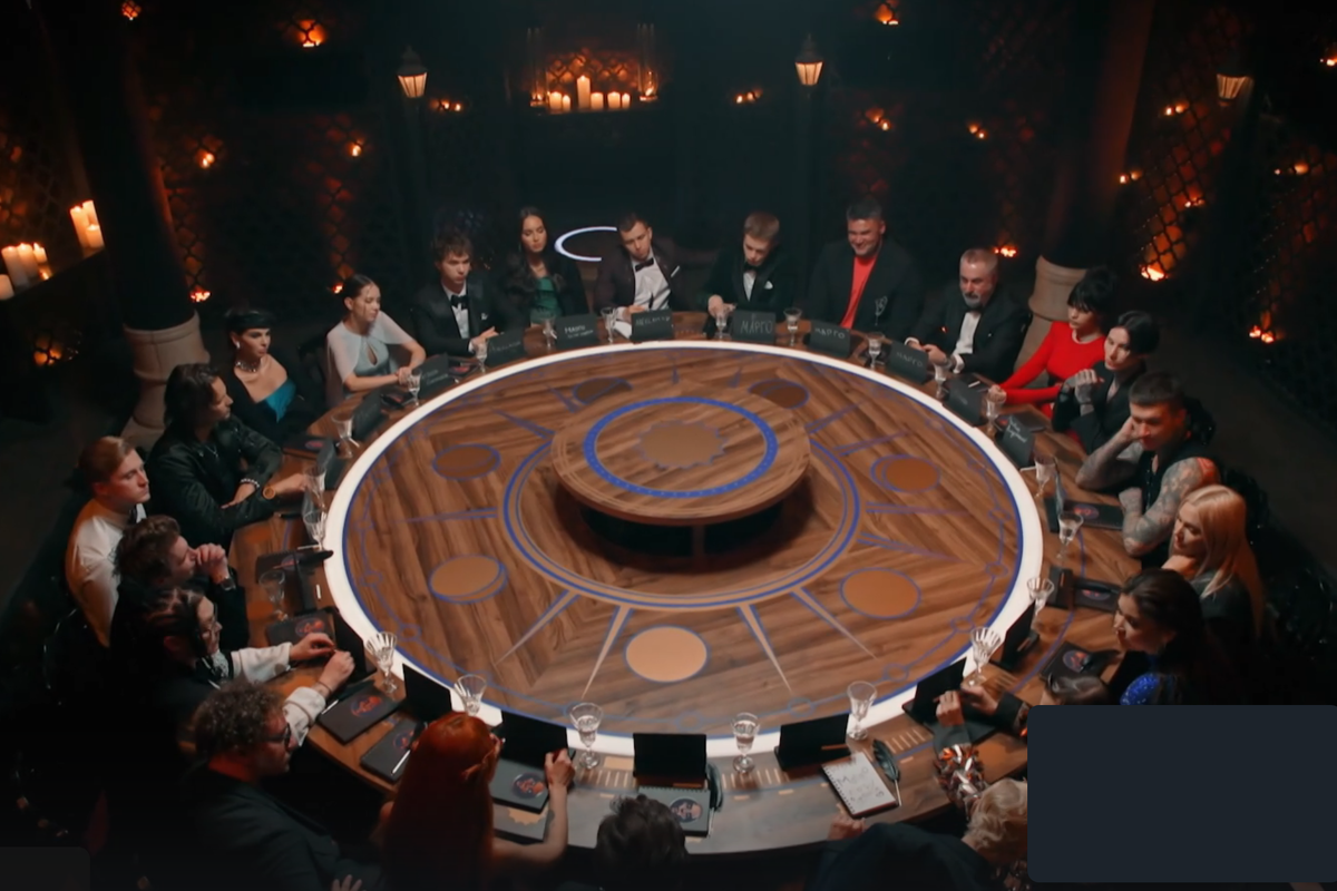 Участников пока еще 22. 19 из них пытаются вычислить "темного", а трое "темных" стараются не выдать себя / https://rutube.ru/video/3528cf347d901dcc99996ced7832f0ae/?ysclid=mau5doc8j4789372596