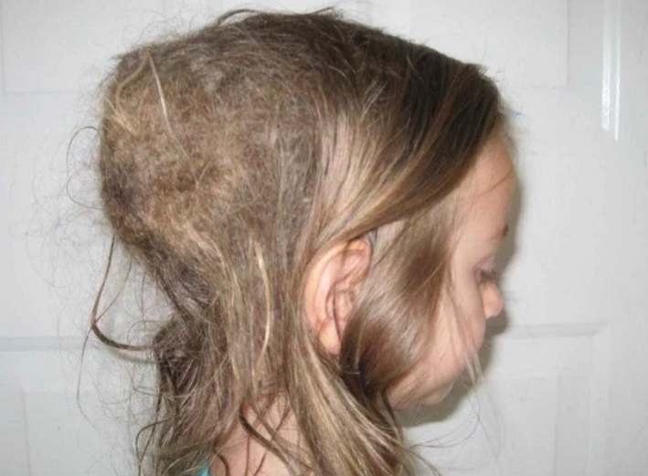 Судя по всему беспризорные дети самые любимые поклонники богини...