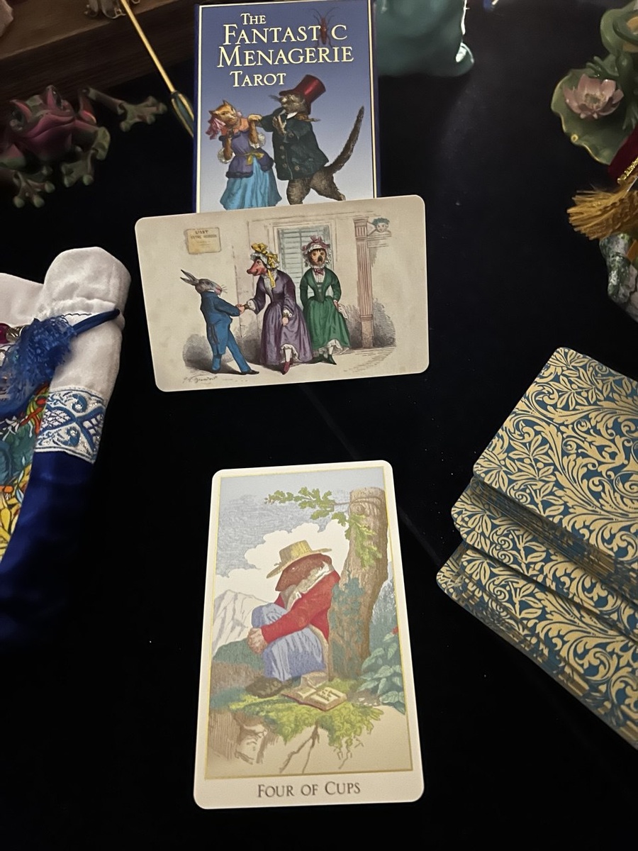 Четверка Кубков "Таро Фантастического зверинца"