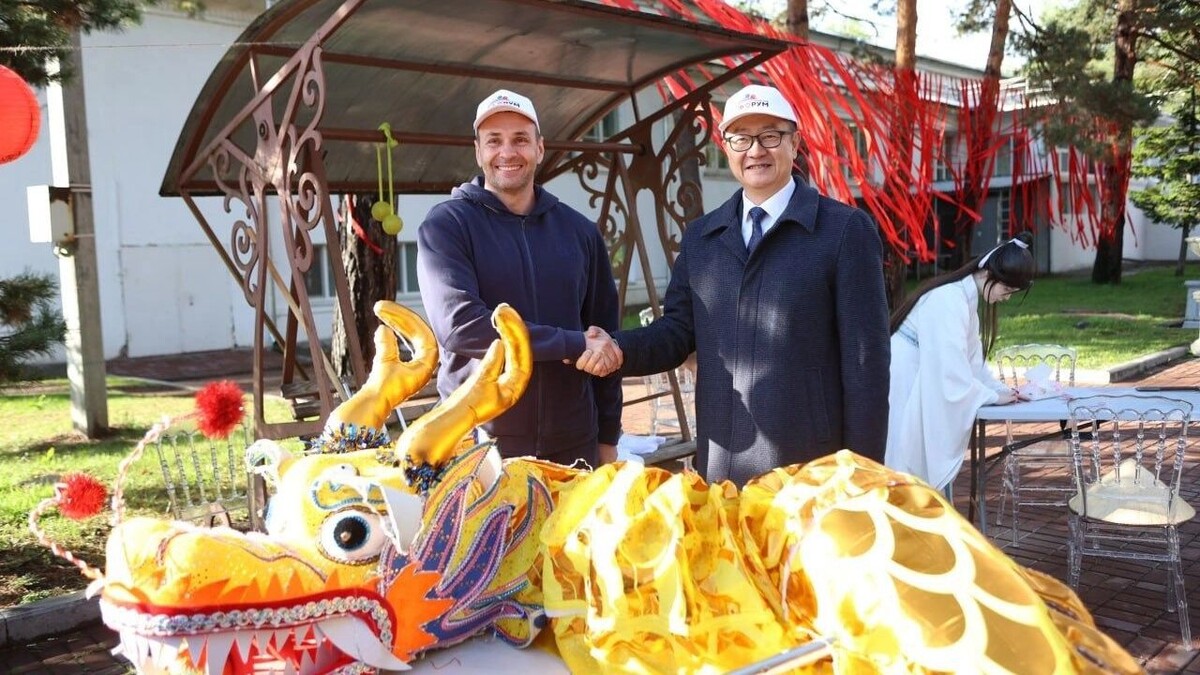     Источник: Пресс-центр Российско-Китайского форума