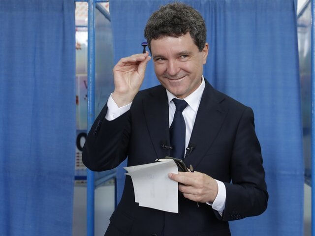    Фото: ТАСС/EPA/BOGDAN CRISTEL