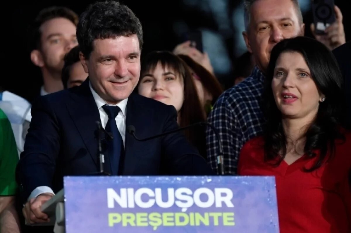    Мэр Бухареста Никушор Дан одержал победу на выборах президента Румынии