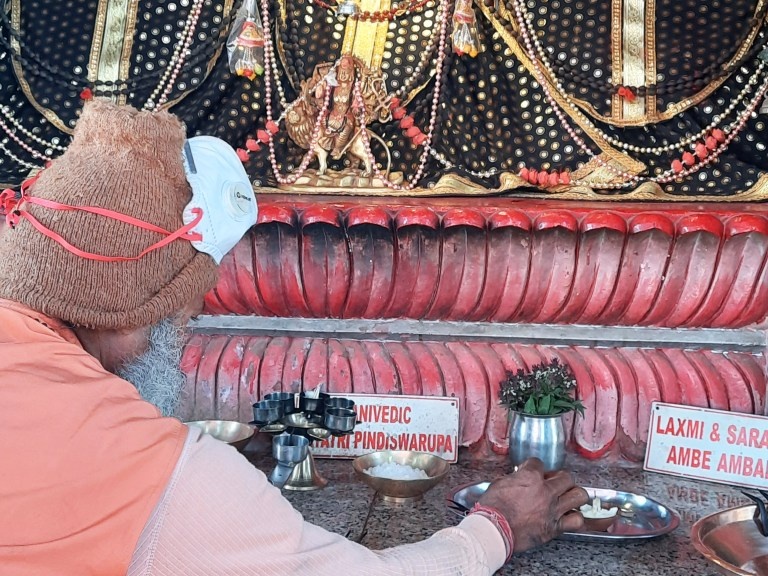 Поклонение в штате Манибандх