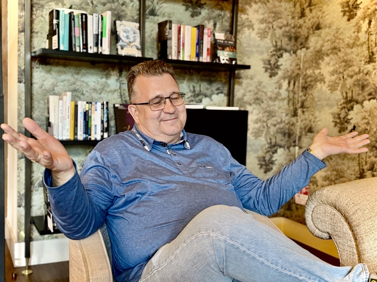 Руководитель компании Роман Устеников
