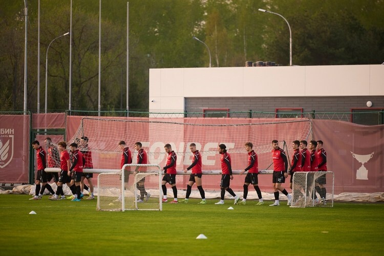    На сборах игроки проводят по две тренировки в день. Важный этап — восстановление между ними.   
Фото: rubin-kazan.ru