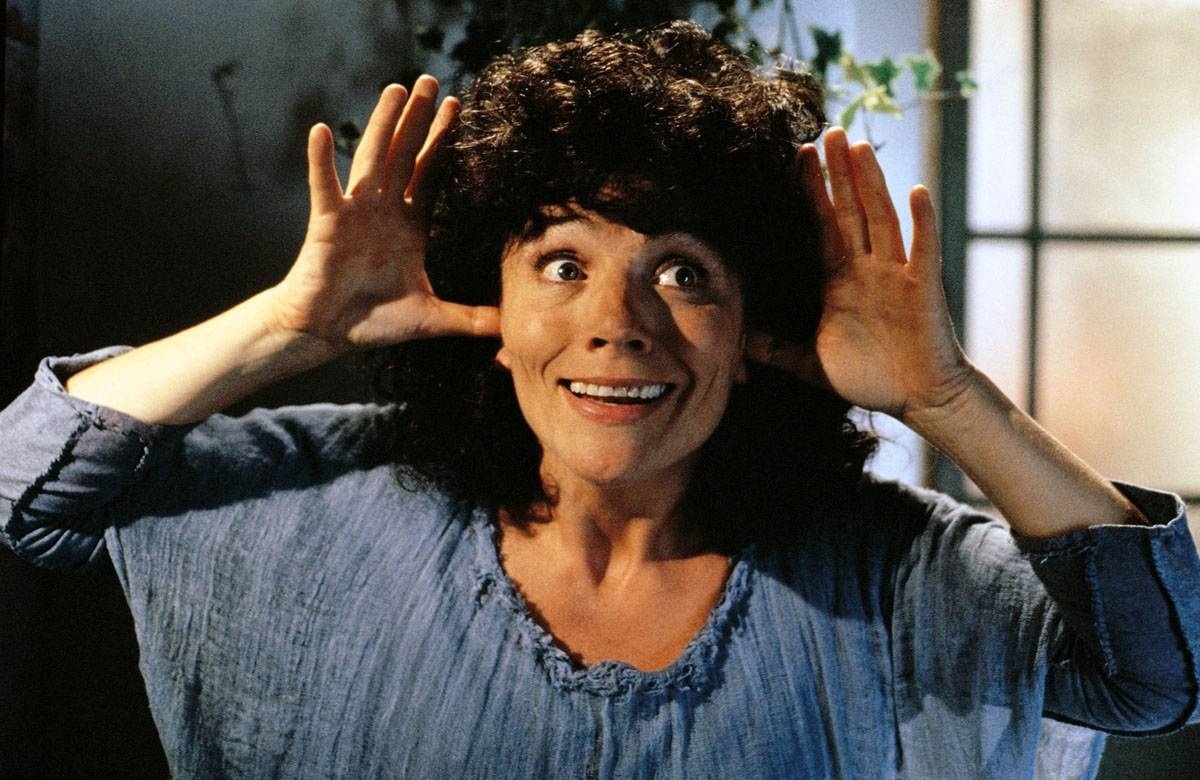 Кадр из фильма "Прекрасная зеленая" (Франция, 1996, реж. Колин Серро)