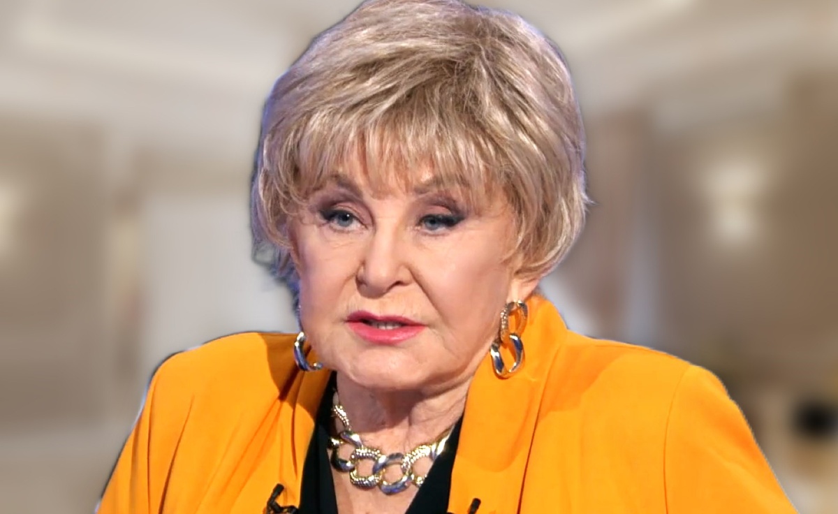 на фото Ангелина Вовк 