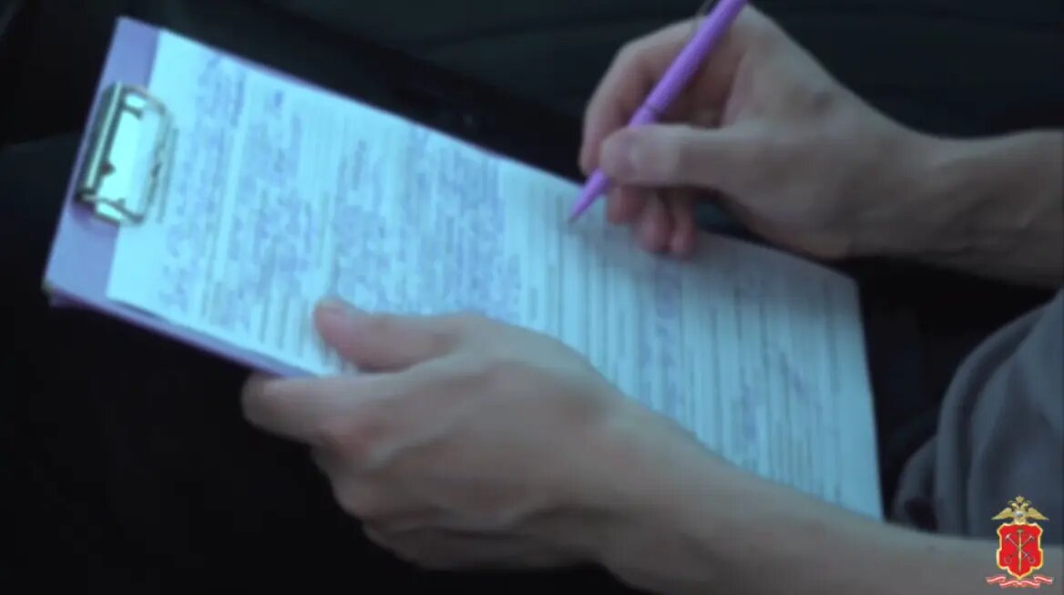    Фото: стоп-кадр видео пресс-службы ГУ МВД по Петербургу и Ленобласти