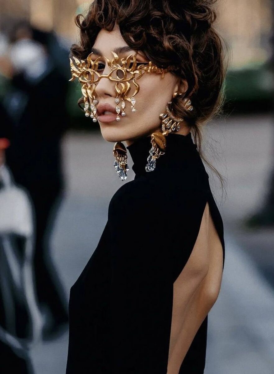 И что общего у итальянской бабушки, подростка в Reels и кольца вашей мамы