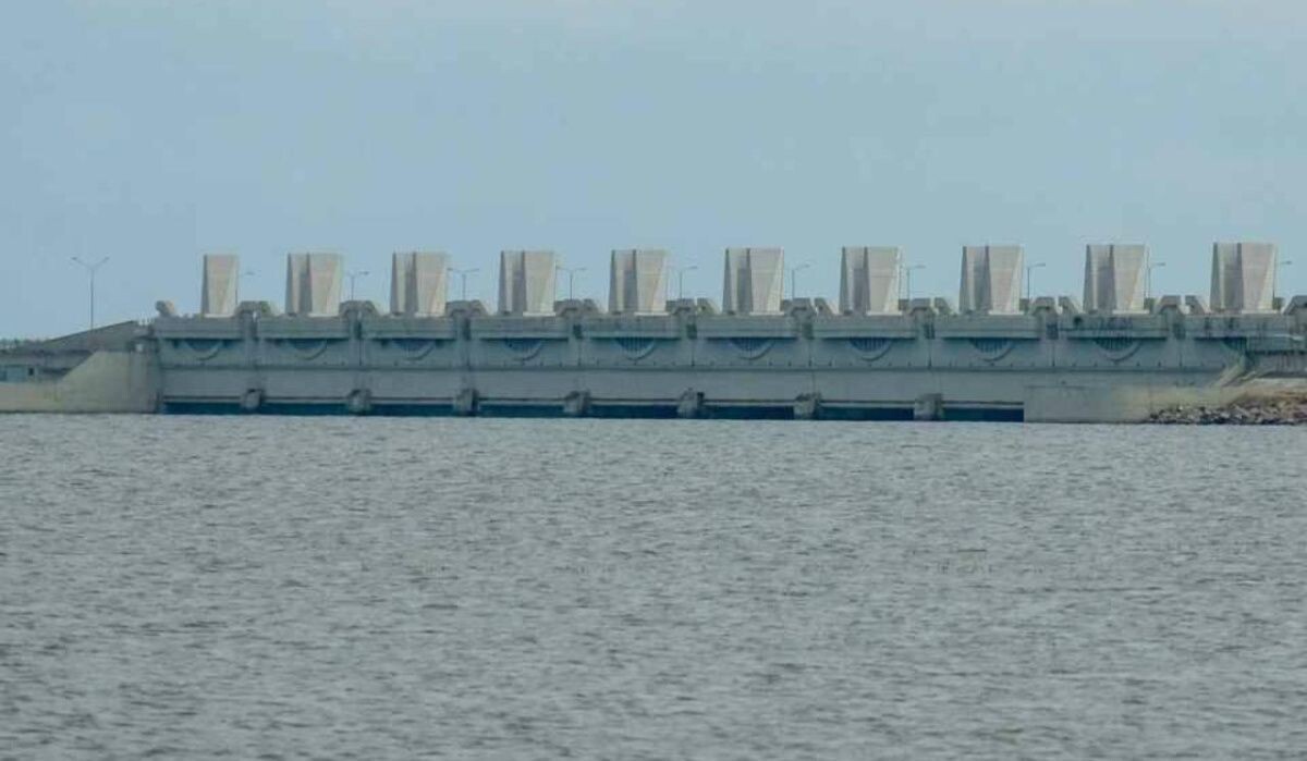     Дамба. Источник: kp.ru Автор фото: Артем Килькин