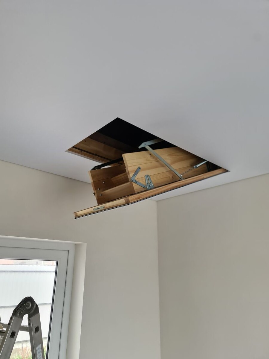 Люк на чердак.