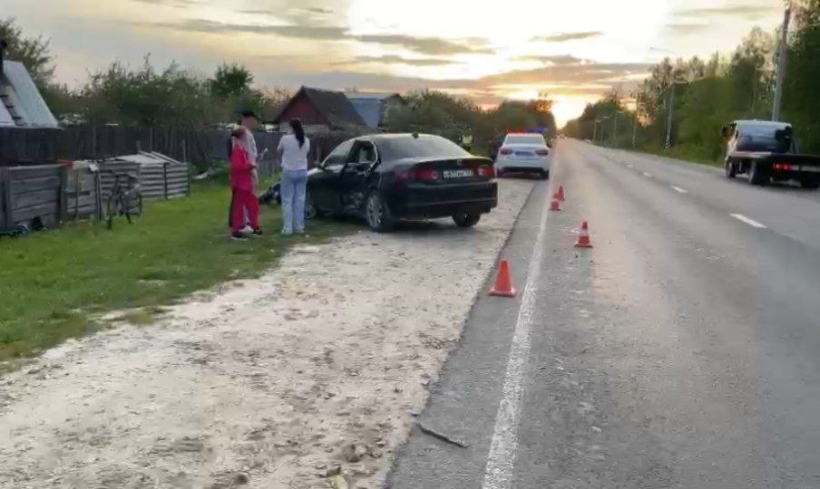    Водитель и пассажирка мотоцикла получили черепно-мозговую травму и переломы