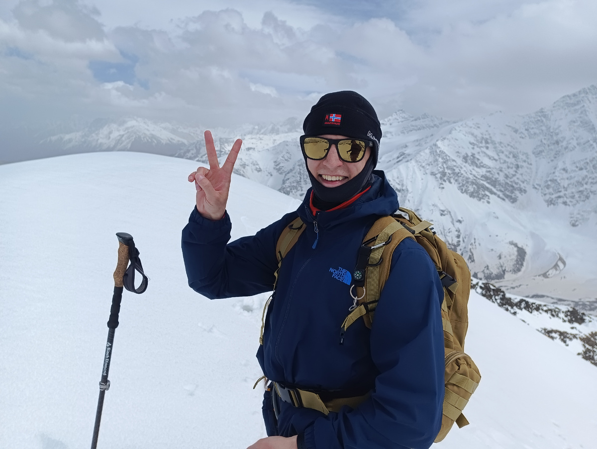 Нв вершине Чегета