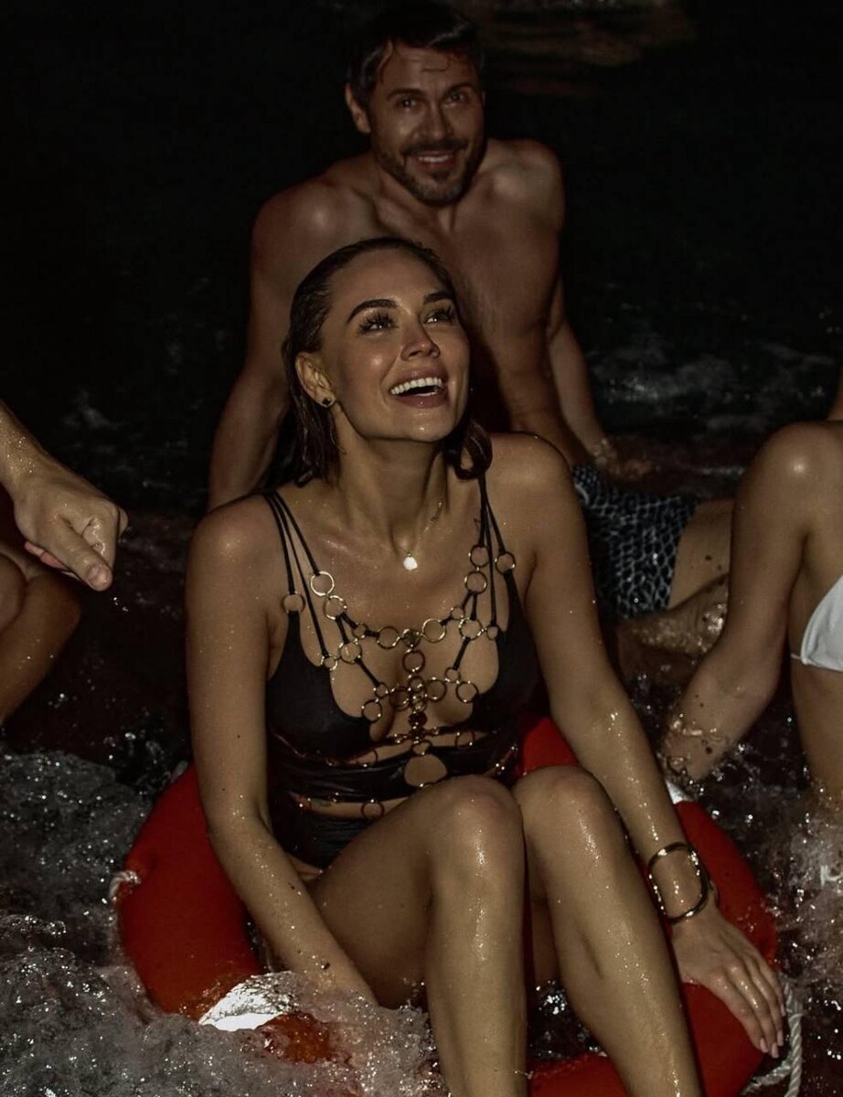 Листайте вправо, чтобы увидеть больше изображений