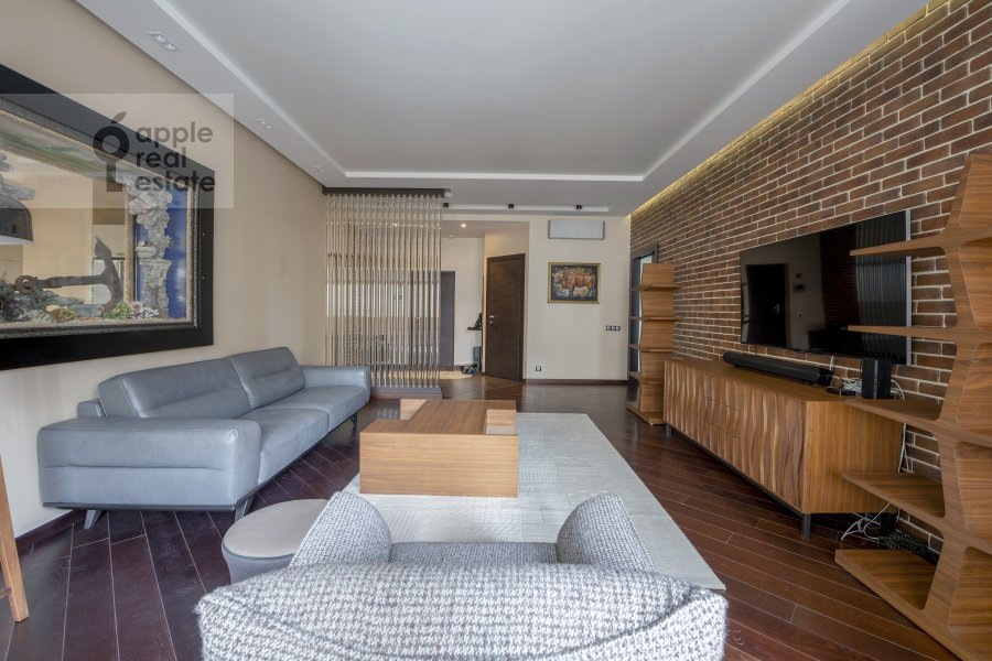 Фото из архива Apple Real Estate