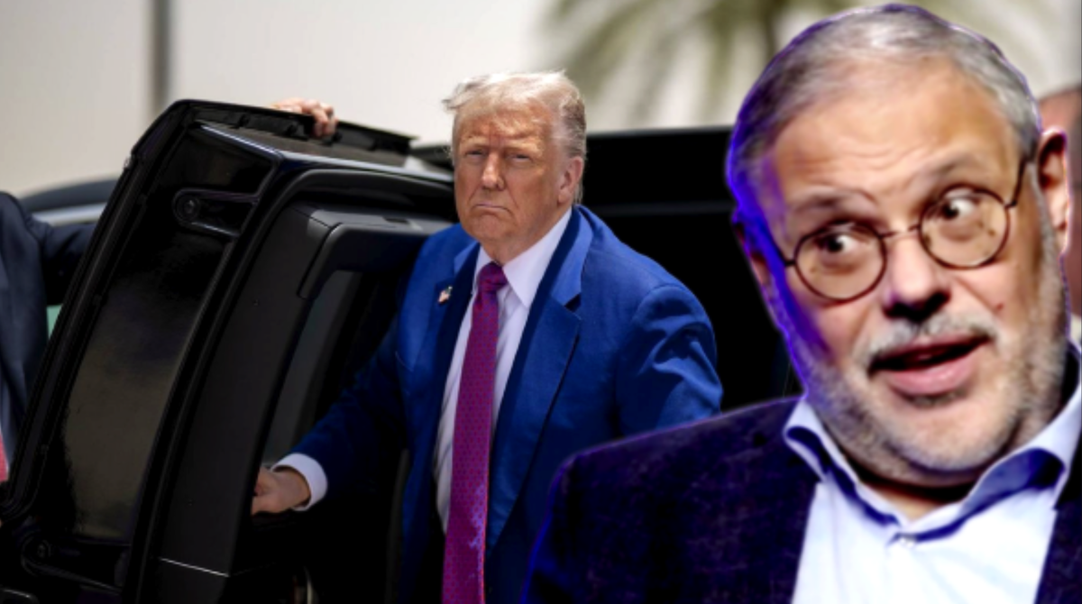 Автомобильная дверь у Трампа напоминает дверцу швейцарского сейфа