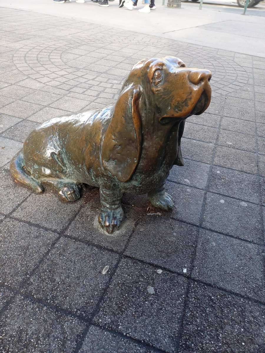 Жанровая скульптура лейтенанта Коломбо.