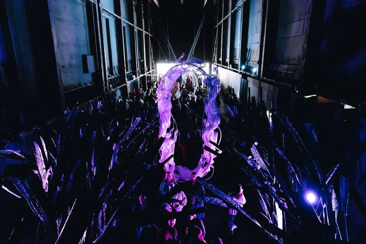    Авторы из разных стран представили работы-исследования на тему взаимосвязи человека, технологий и природы