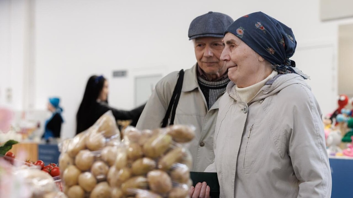    С 1 августа 2025 года выплаты повысят работающим пенсионерам. Фото: Sergey Elagin / Business Online / www.globallookpress.com