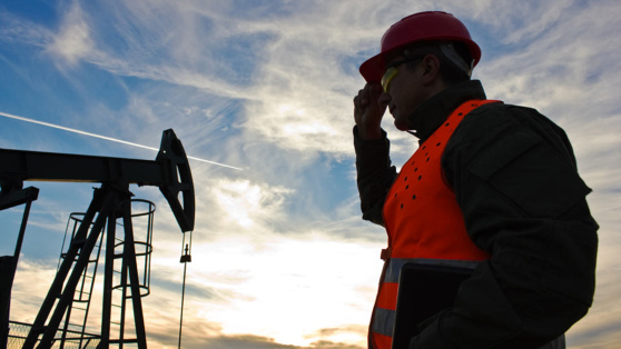    Крупнейшие нефтяные компании готовятся к затяжному падению цен на нефть © alexjey / Shutterstock/Fotodom