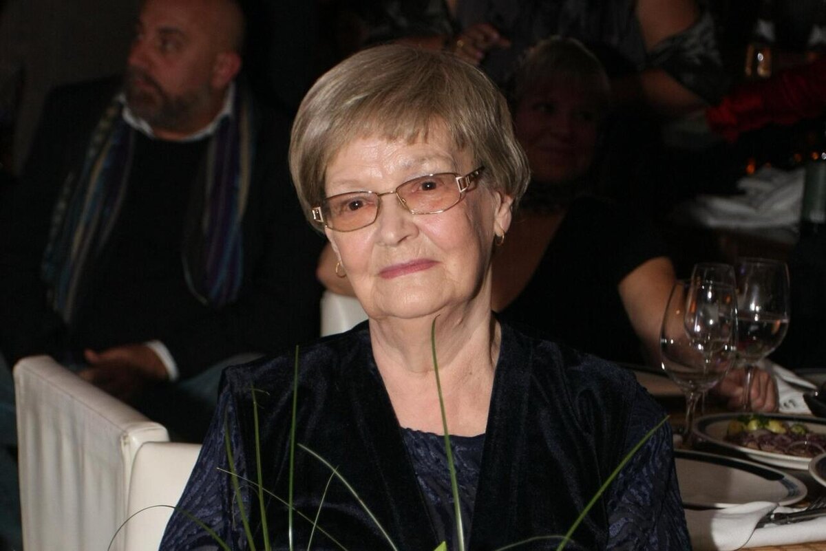    Нина Гребешкова LEGION-MEDIA