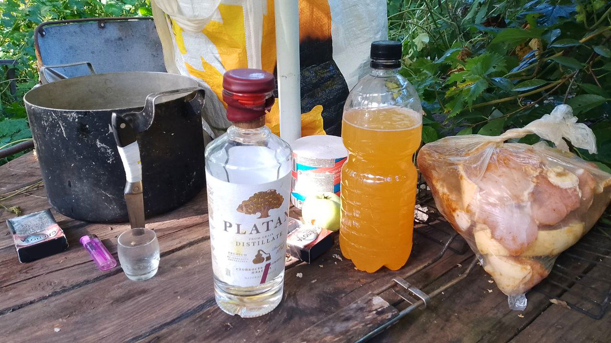 Платан - белорусский самогон - рекомендую. Фото автора.