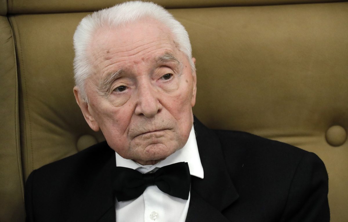    Юрий Григорович  Михаил Метцель/ТАСС