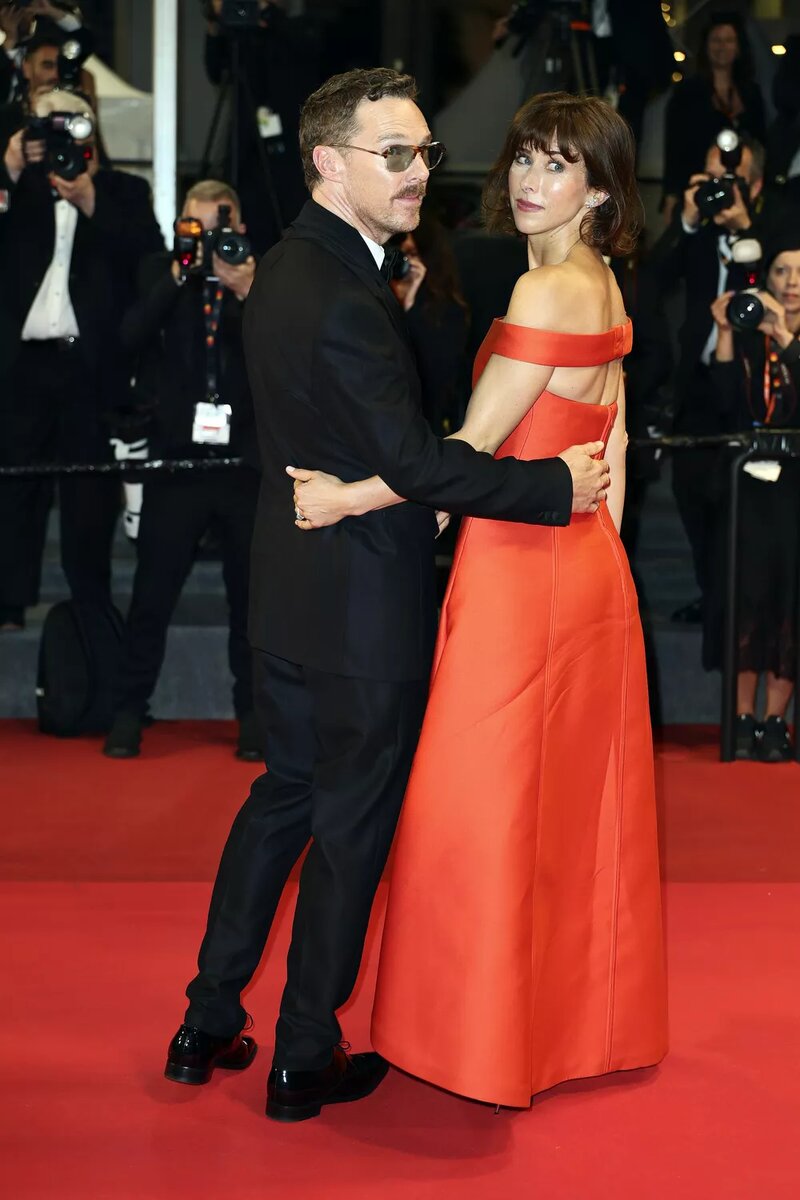 Бенедикт Камбербэтч с женой📷
