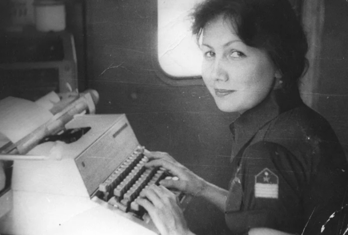 Машинистка машбюро. Фото из сети для иллюстрации.