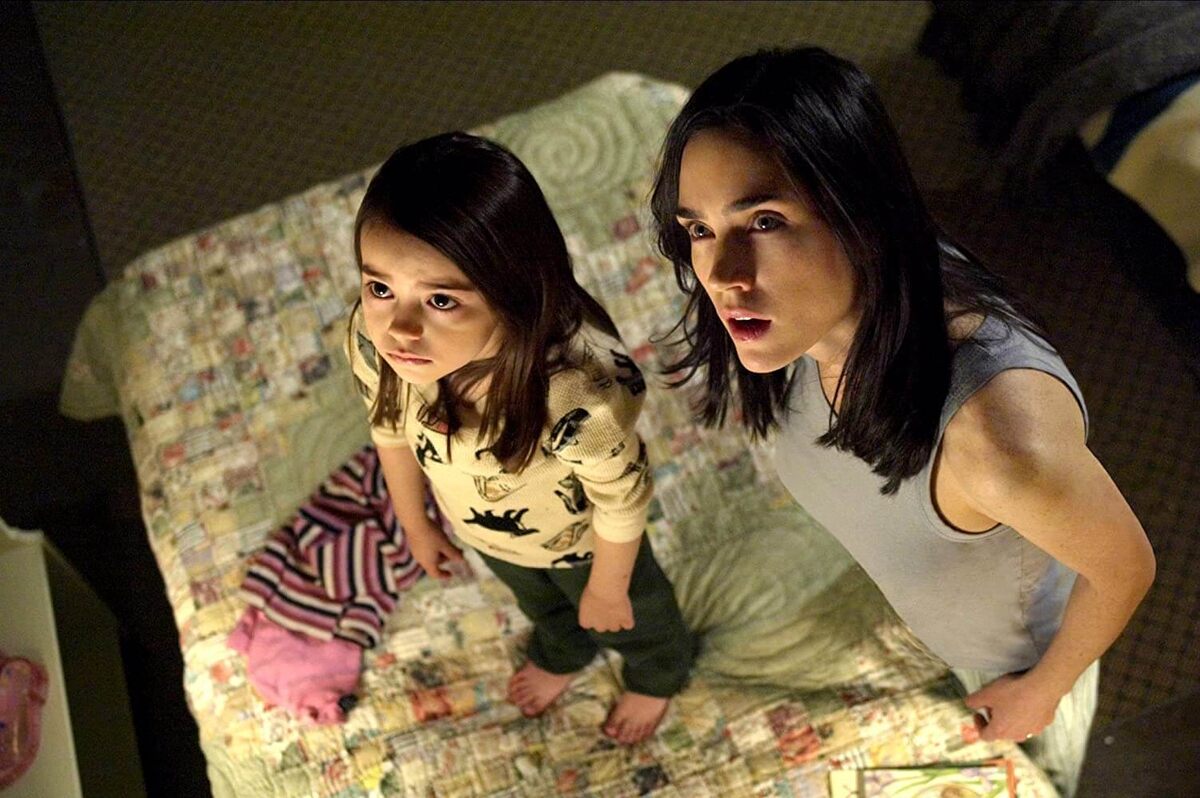 Кадр фильма «Тёмная вода» (2005) // Touchstone Pictures