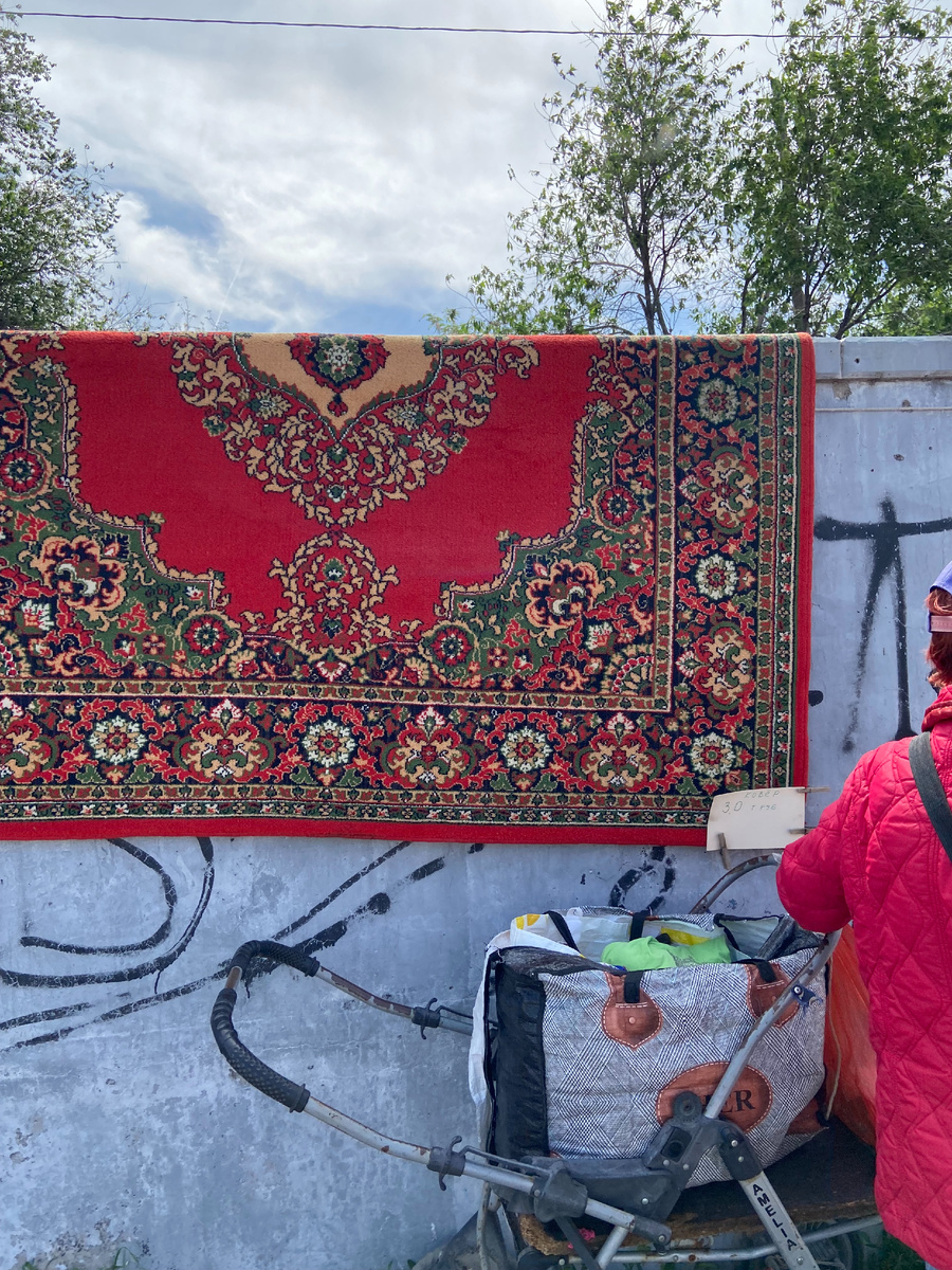 Барахолка в Астрахани Фото автора блог Дочь Пелевина