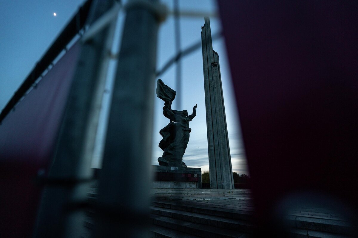 Памятник воинам-освободителям в Риге, снесенный летом 2022 года © Sputnik