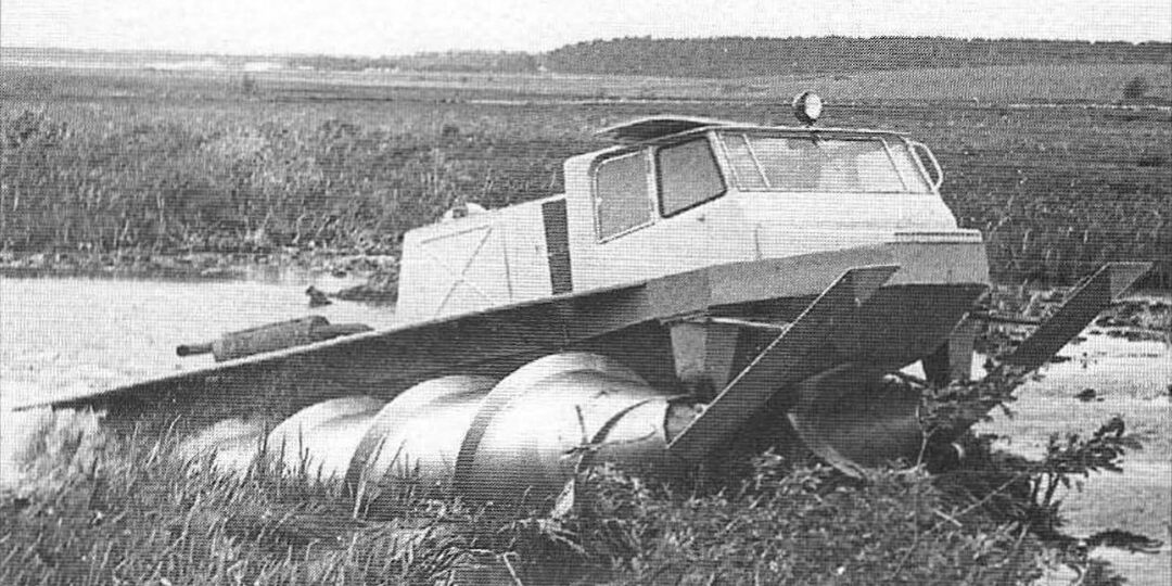 Уникальный вездеход ЗИЛ-29061: машина, которая ехала по болоту, плавала и не боялась ни снега, ни грязи