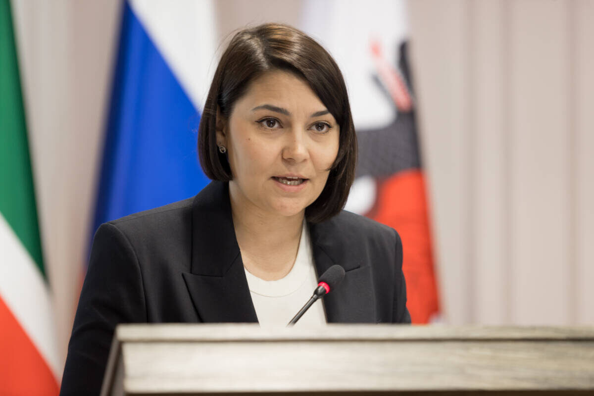 Алия Загидуллина: «Главный слоган самого масштабного мероприятия для казанских выпускников – «Я – это ты, ты – это я»Фото: kzn.ru