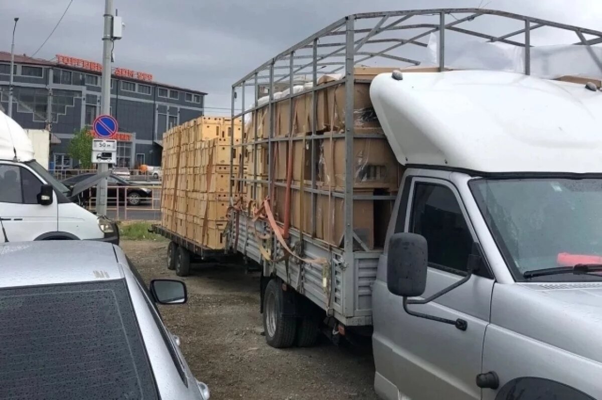    В Дагестане остановили незаконную продажу 300 пчелопакетов из Узбекистана