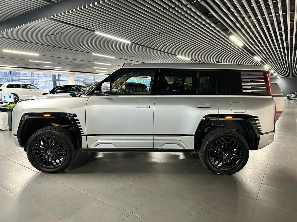 Профиль BYD Yangwang U8