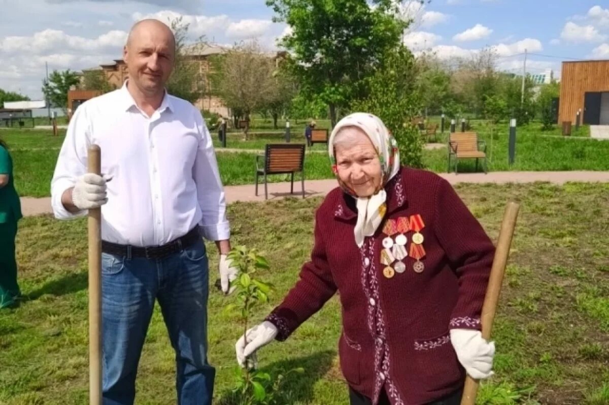    В саду Шевченко в Орске разобью сад в память о героях ВОв