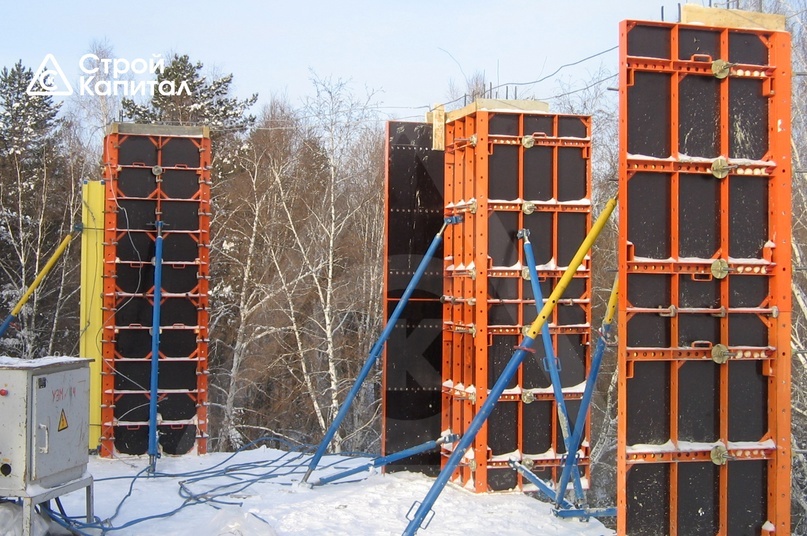 Мелкощитовая опалубка колонн на объекте
