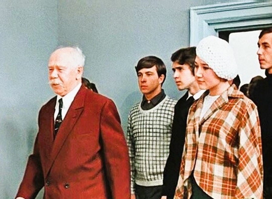 1971 г. Эпизодическая роль в фильме «12 стульев»