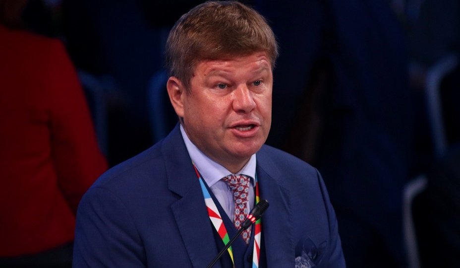 Губерниев ответил на слова Вяльбе предстоящих выборах президента ФЛГР. Комментатор призвал ее уйти в отставку