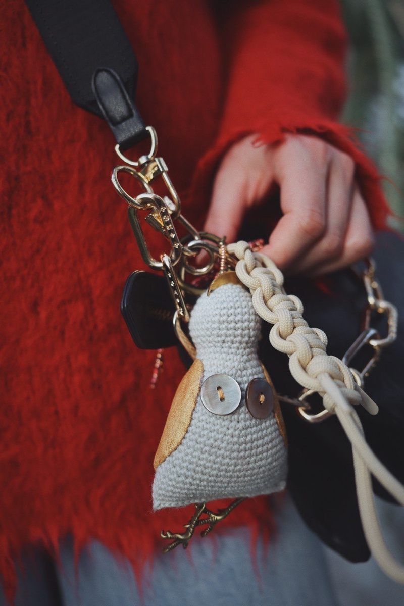 Первая из трех частей триптиха по Васнецовским птицам-девицам - Алконост, Сирин и Гамаюн.