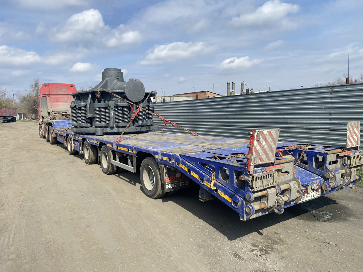 Вот такую штуку туда привез.