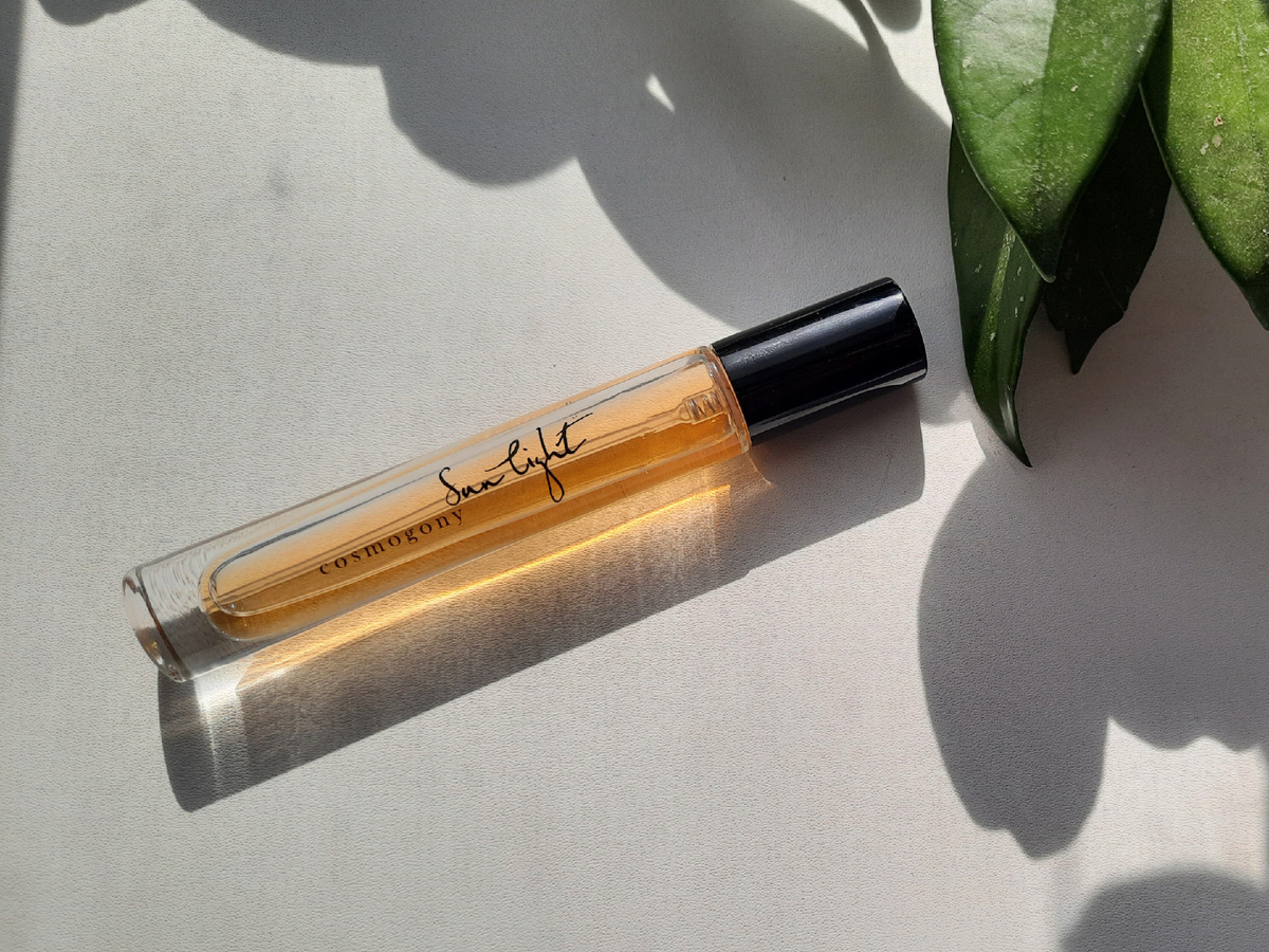 Верхние ноты: Зеленый мандарин, Кардамон, Черный и белый перец и Можжевельник; средние ноты: Кленовый сок, Морская соль, Цветок апельсина, Жимолость, Жасмин и Роза; базовые ноты: Карамель, Ваниль, Каштан, Бензоин и Дуб.