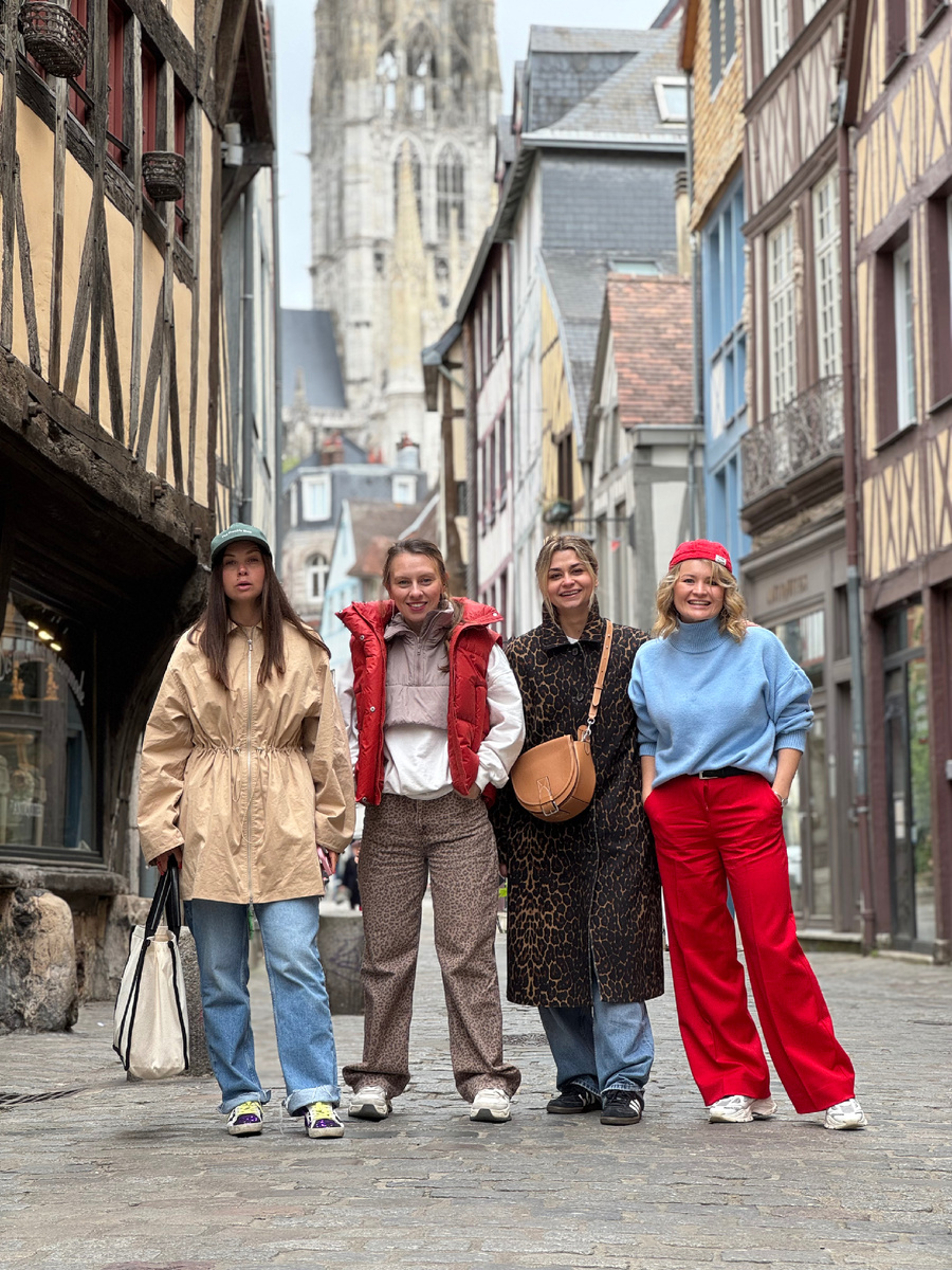 Ну вот умеет человек, чего уж там 