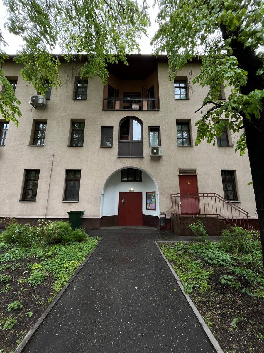 Фото автора канала. Ансамбль Показательные дома для рабочих на Русаковской улице.